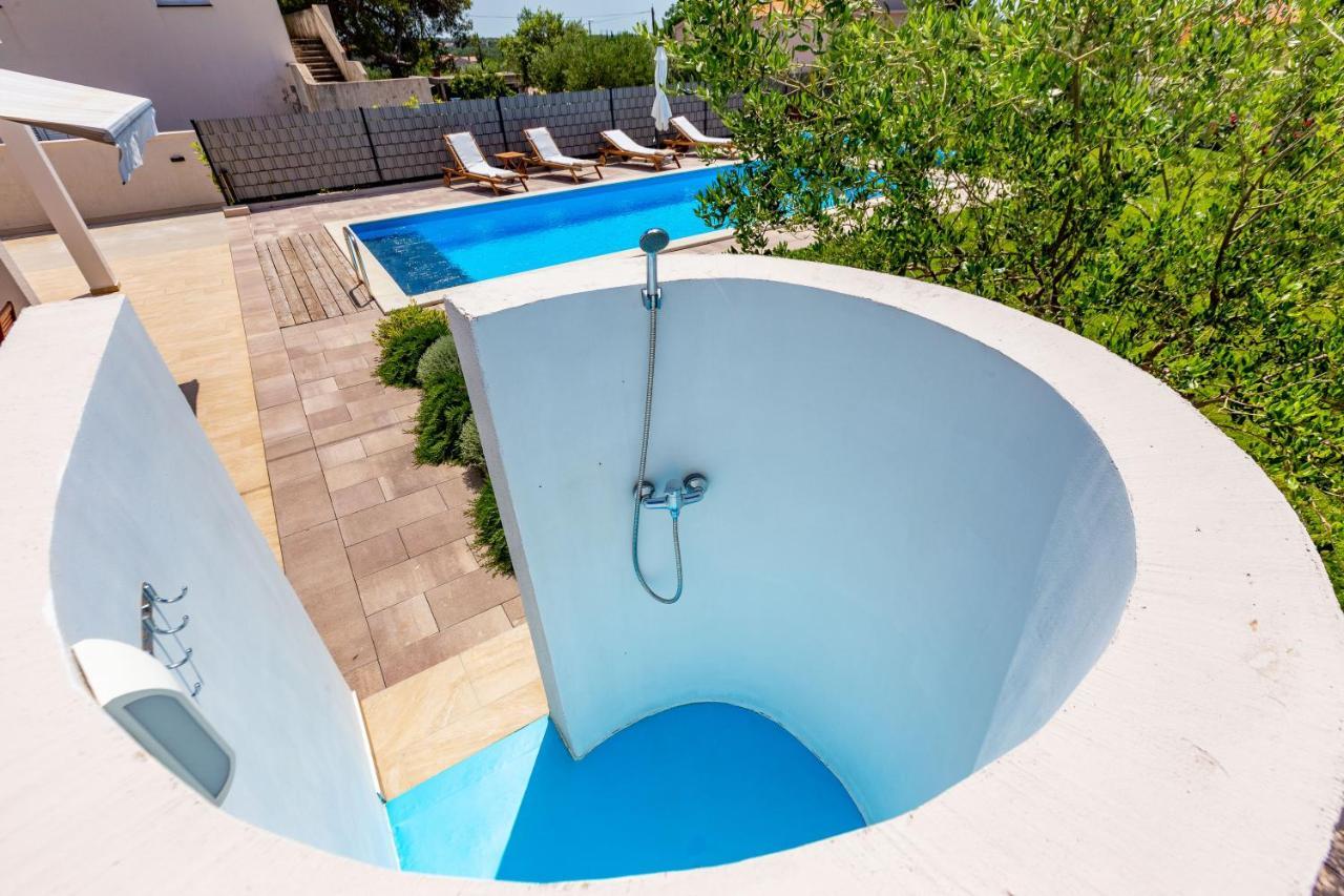 Kristina Holiday Home With Private Swimmingpool Visocane 外观 照片
