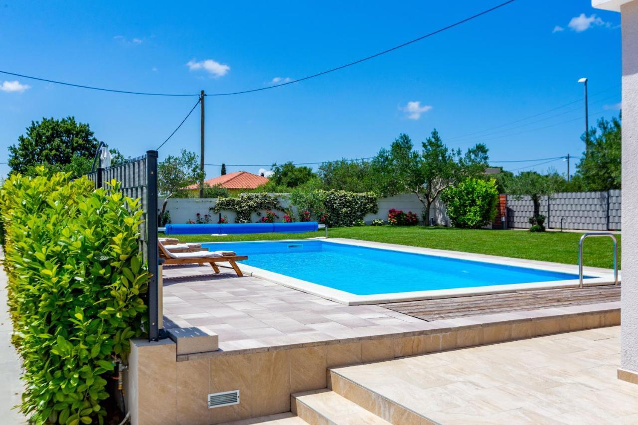 Kristina Holiday Home With Private Swimmingpool Visocane 外观 照片